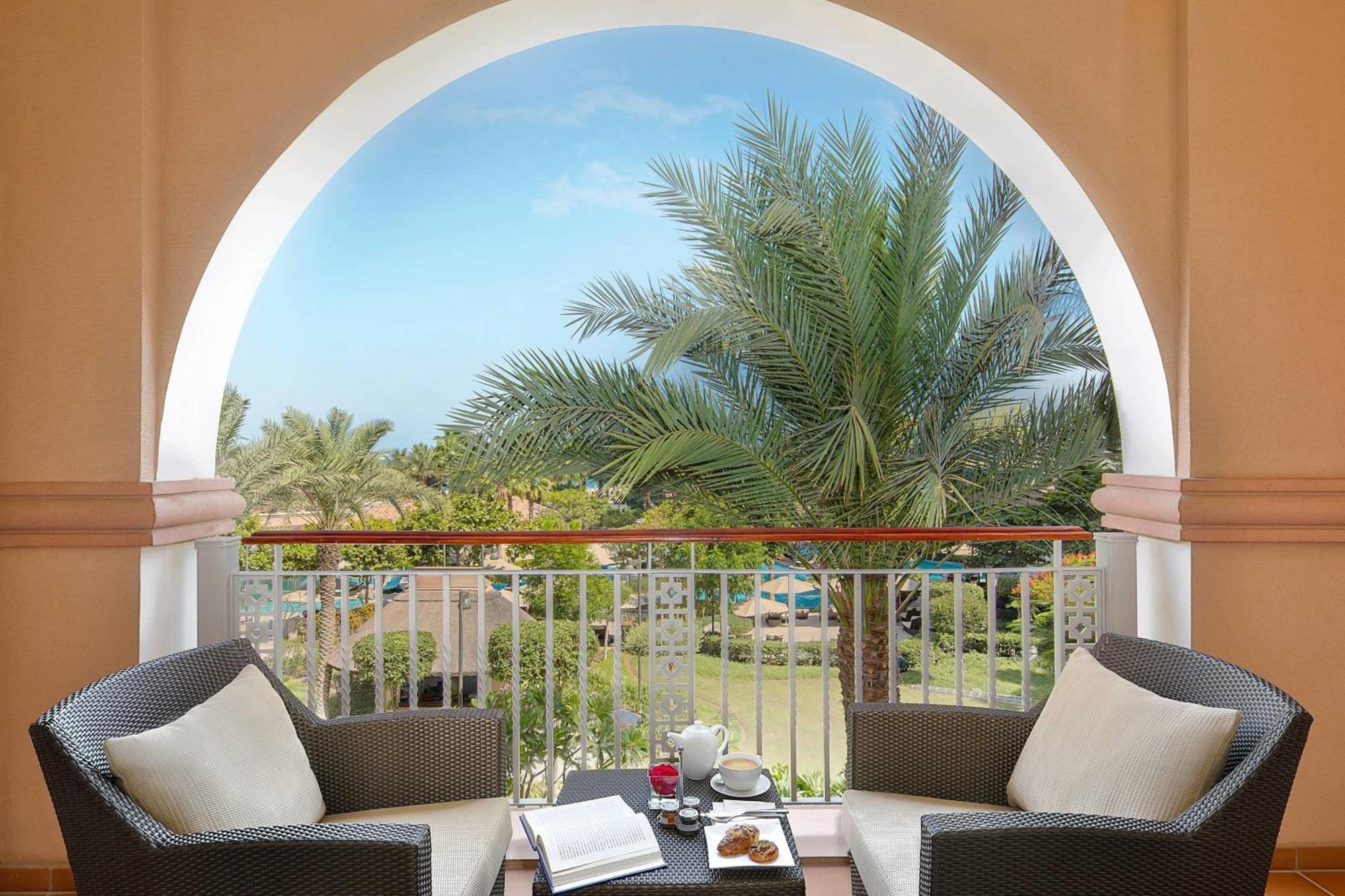 The Ritz-Carlton, Dubai Hotel Exterior foto